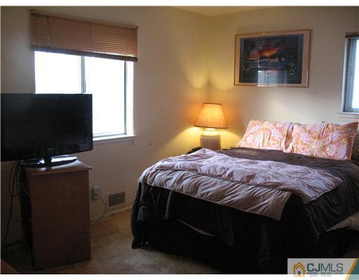 49 Arden Road Old Bridge, NJ 08857 - Photo 8 of 15 Gallery Image 8