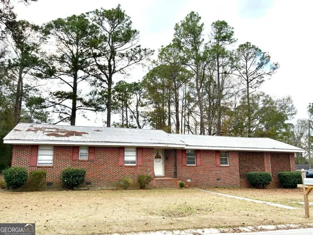 $169,000 | 112 Alexander Avenue, Lyons, GA 30436