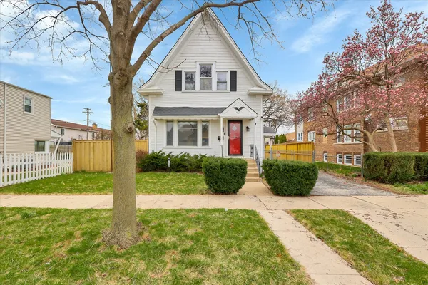 $365,000 | 4038 Grove Avenue, Brookfield, IL 60513