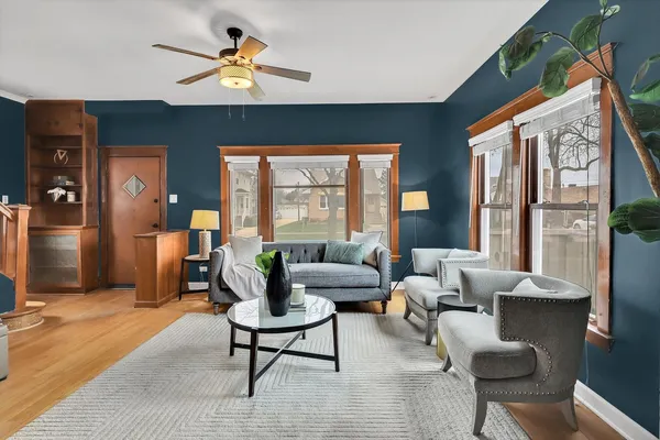 $365,000 | 4038 Grove Avenue, Brookfield, IL 60513