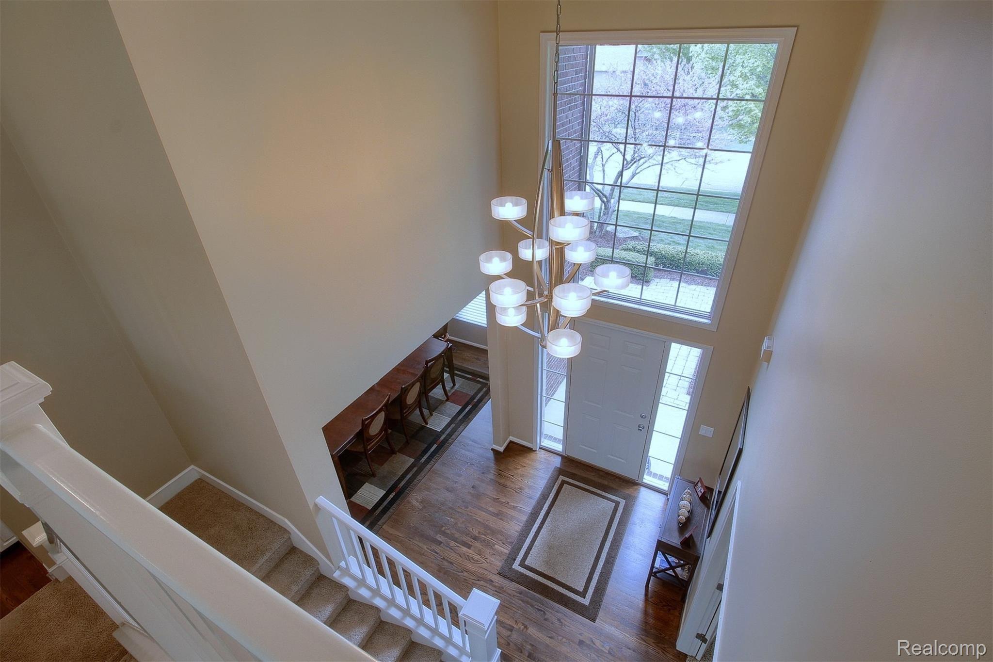 1229 Tulberry Circle Rochester, MI 48306 - Photo 16 of 36 4-Foyer From Above.jpg