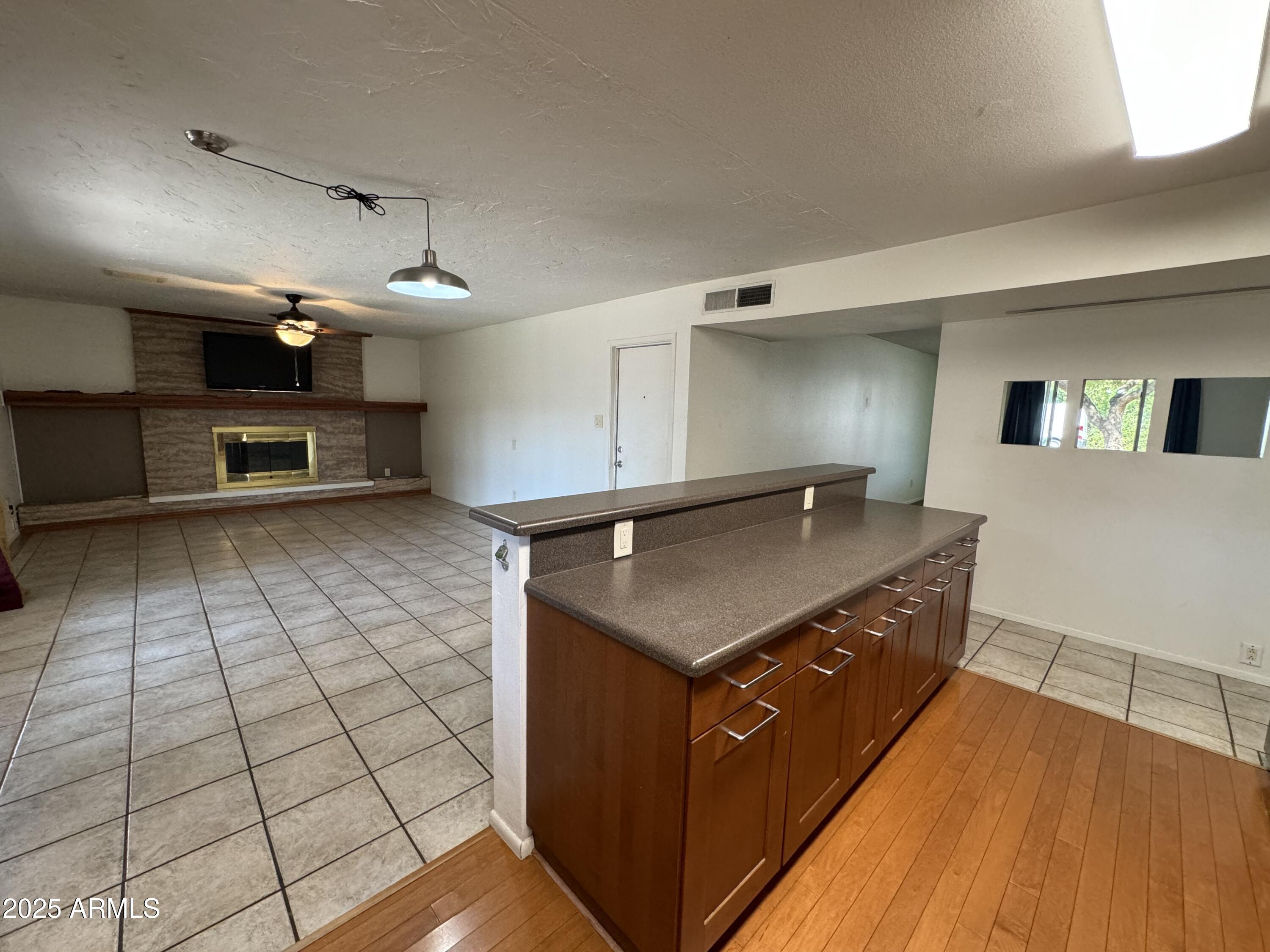 2520 South Terrace Road Tempe, AZ 85282 - Photo 6 of 33 IMG_8331