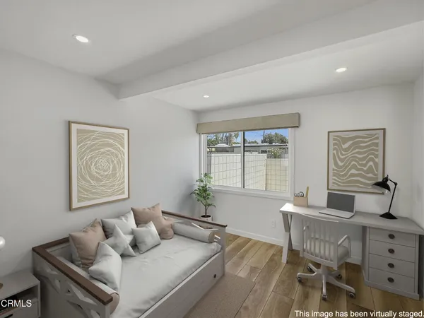 $2,850 | 61 B Redwood Avenue, Ventura, CA 93003