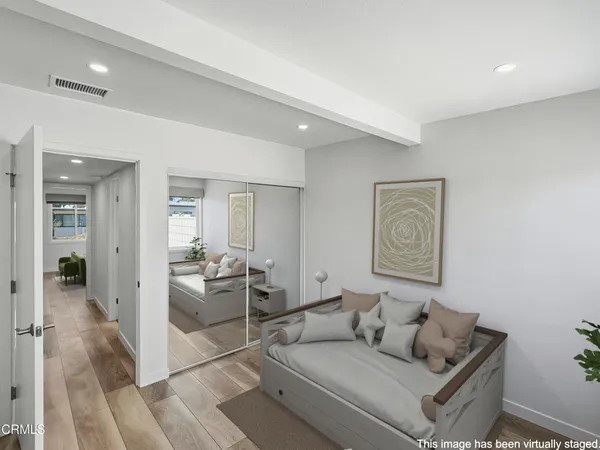 $2,850 | 61 B Redwood Avenue, Ventura, CA 93003