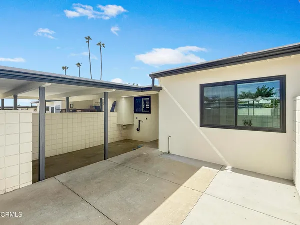 $2,850 | 61 B Redwood Avenue, Ventura, CA 93003