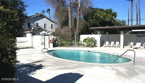$2,850 | 61 B Redwood Avenue, Ventura, CA 93003