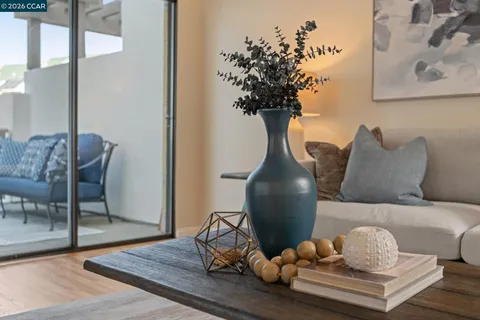 $575,000 | 68 Mozden Lane, Pleasant Hill, CA 94523