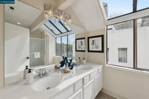 $575,000 | 68 Mozden Lane, Pleasant Hill, CA 94523