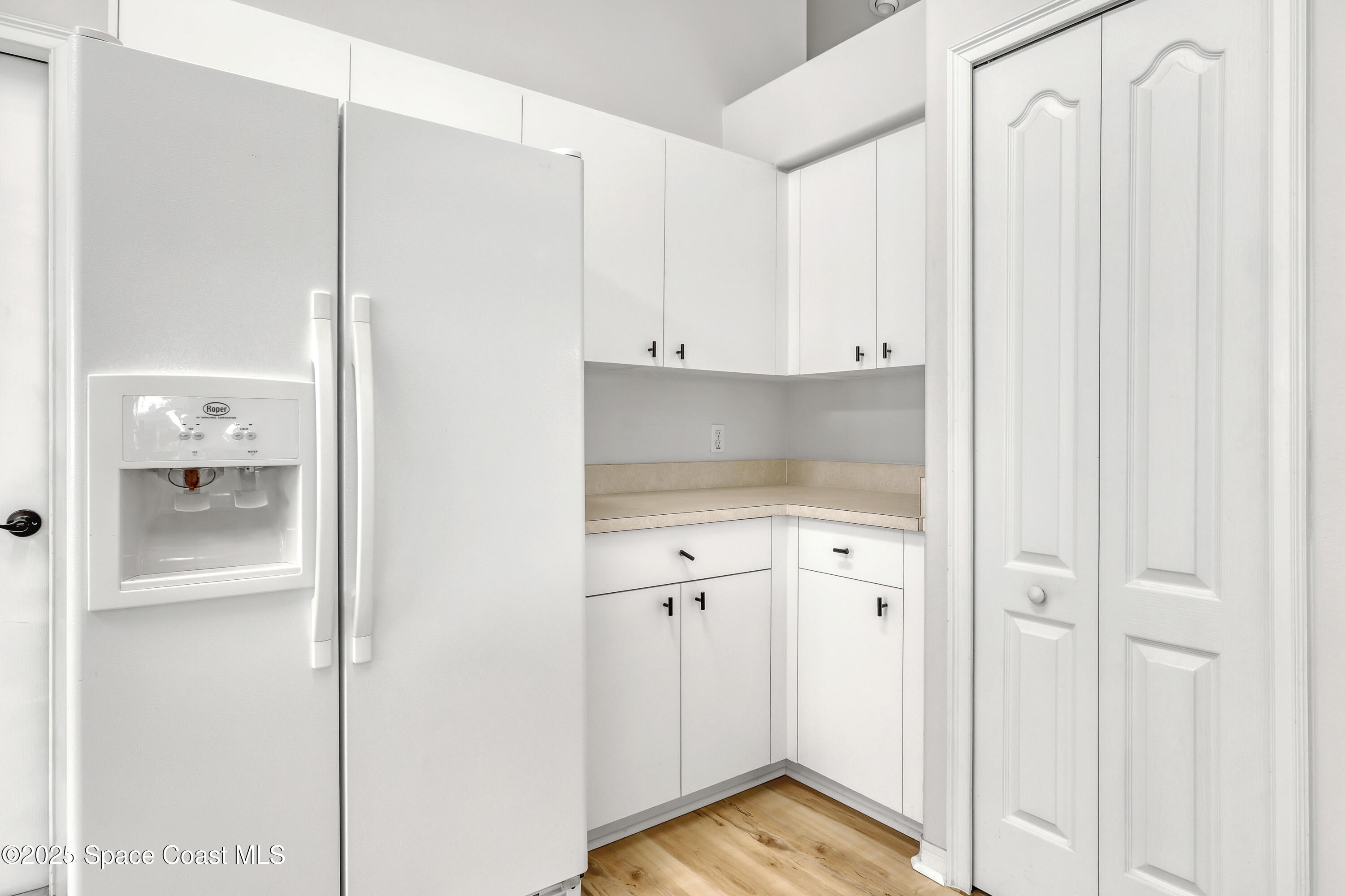 1692 Keys Gate Drive Melbourne, FL 32940 - Photo 17 of 26 a view of cabinets