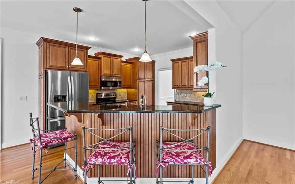 7103 Ludgate Road Gibsonville, NC 27249 - Photo 11 of 49 Kitchen Bar