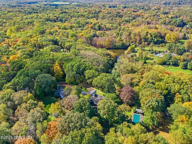 $3,895,000 | 43 Sterling Road South, Greenwich, CT 06831
