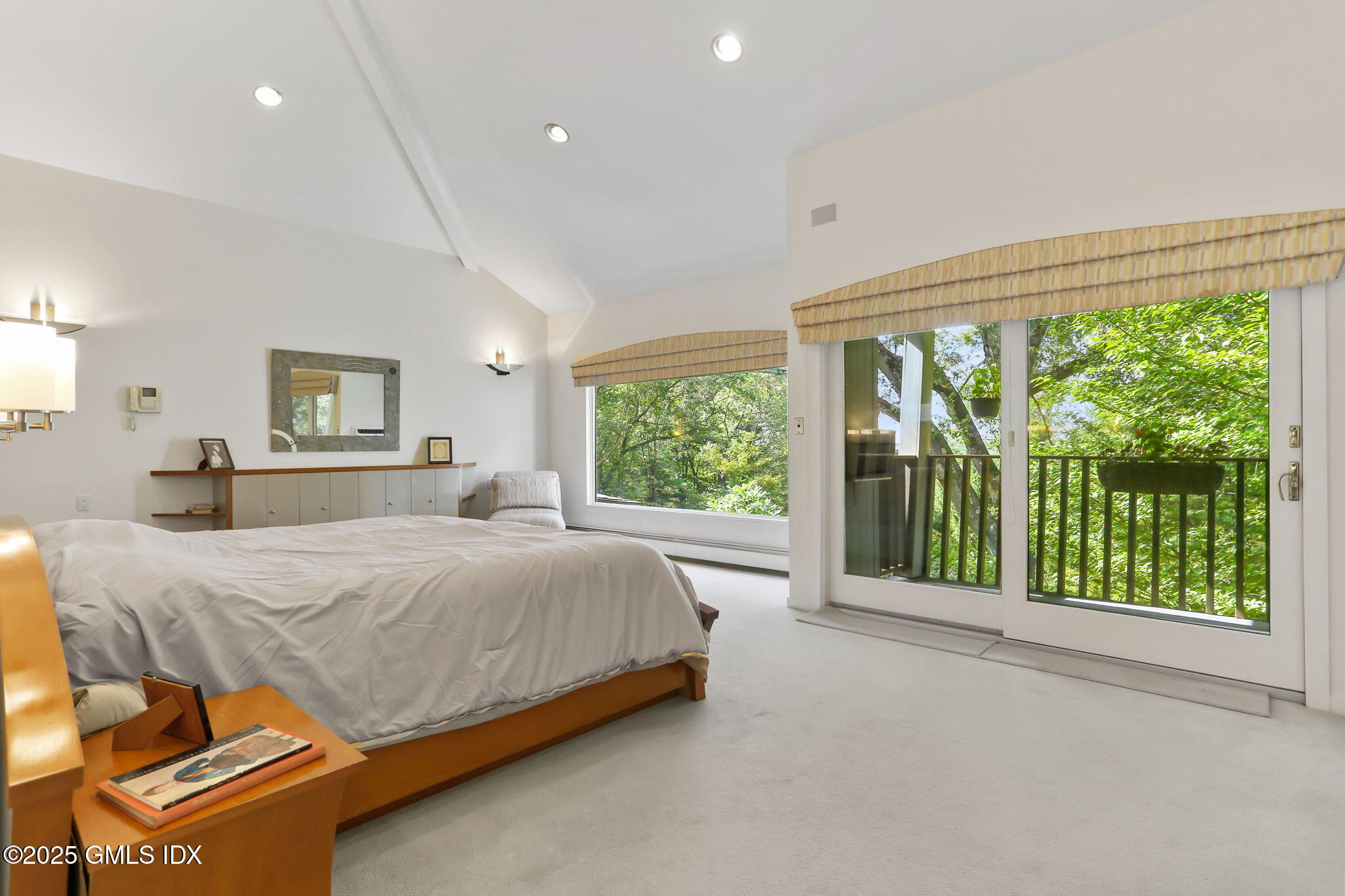 43 Sterling Road South Greenwich, CT 06831 - Photo 24 of 45 a bed sitting in a spacious bedroom next to a window