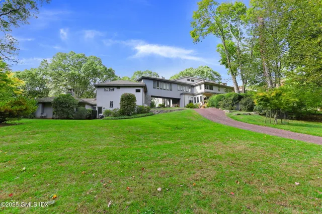 $3,895,000 | 43 Sterling Road South, Greenwich, CT 06831