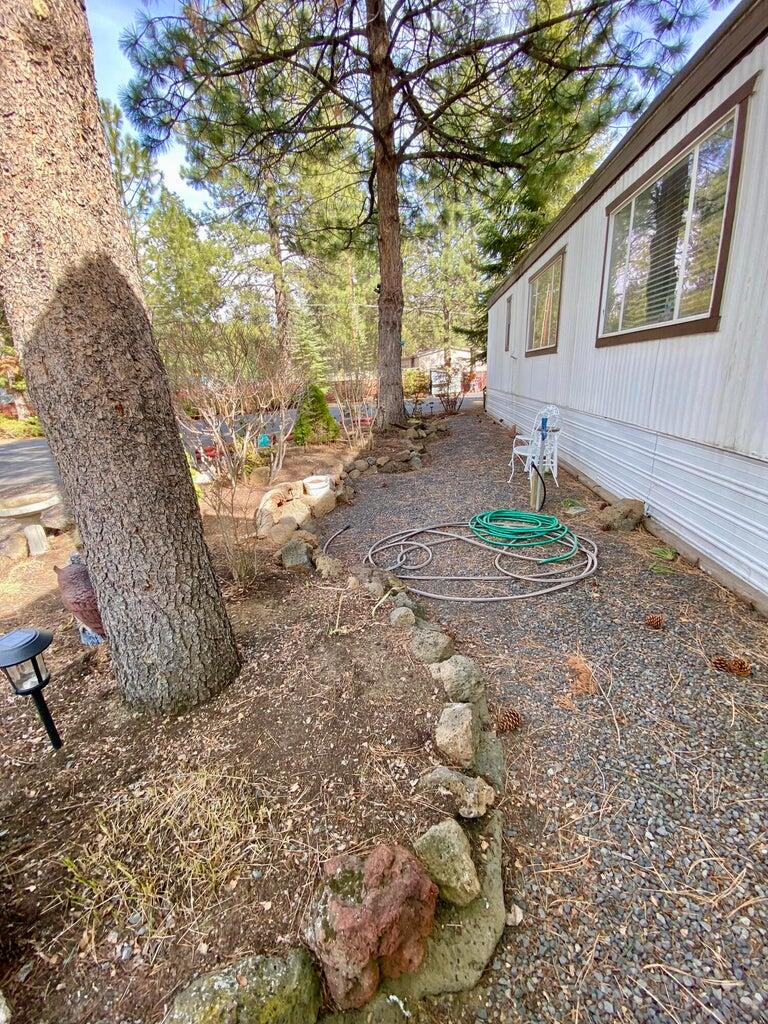 60311 Cheyenne Road, Unit 11 Bend, OR 97702 - Photo 40 of 42 20230420220658893504000000-o