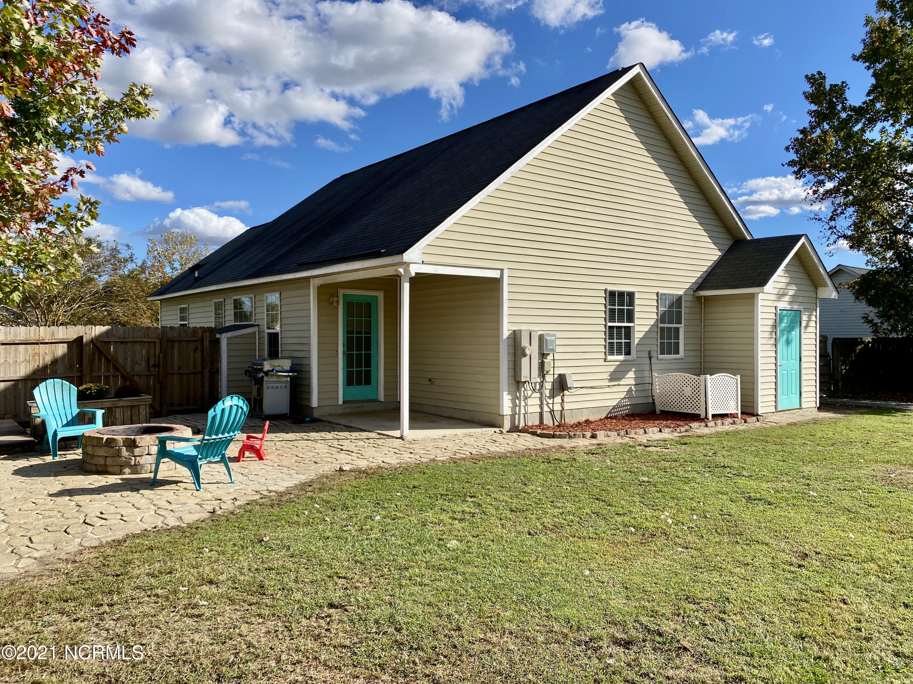 3778 Alvin Road Grimesland, NC 27837 - Photo 8 of 42 12F61740-33A7-4711-BFAB-807900F14FAA_1_2