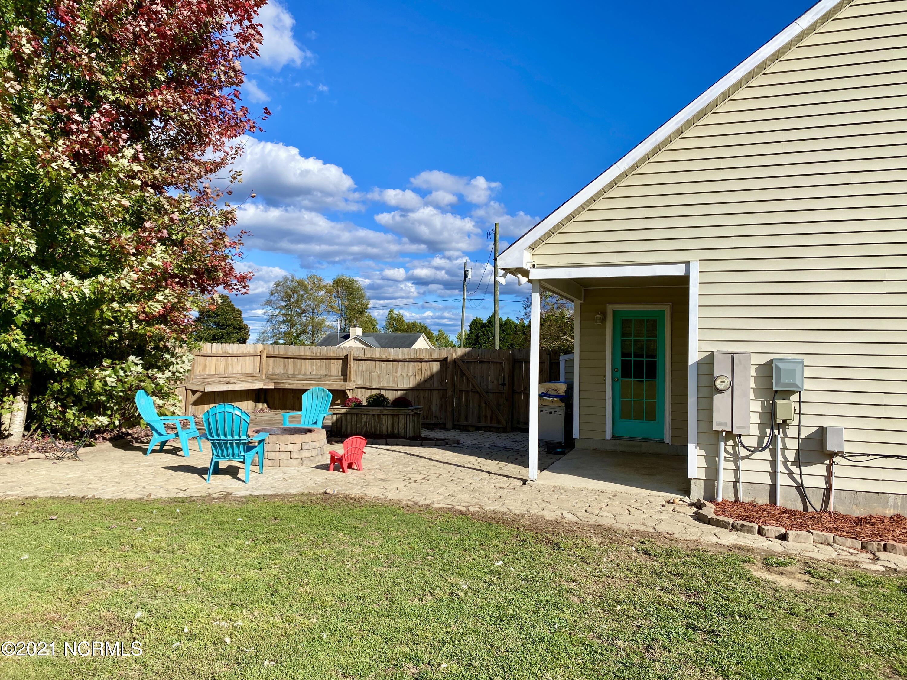 3778 Alvin Road Grimesland, NC 27837 - Photo 9 of 42 2FB93349-6AE5-47BA-97B5-6335F997F7FA_1_2