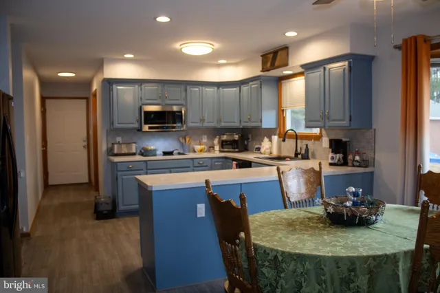 a front view of house with yard