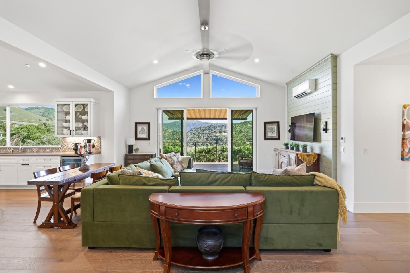 73 Poppy Road, Unit B Carmel Valley, CA 93924 - Photo 8 of 35 Gallery Image 8
