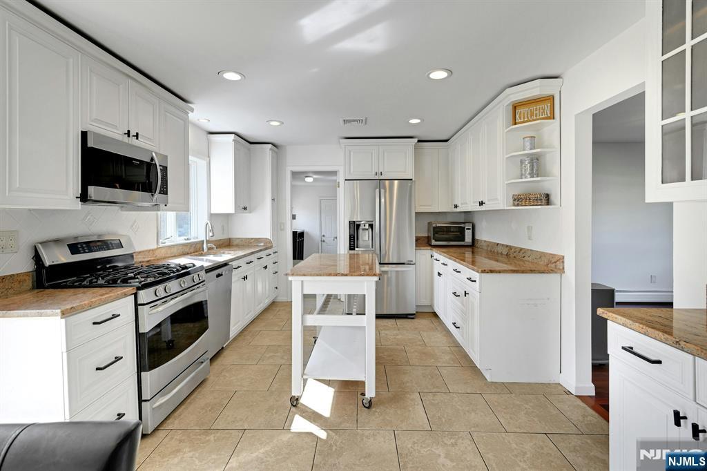 10 Cambray Road Montville, NJ 07045 - Photo 18 of 43 Gallery Image 18