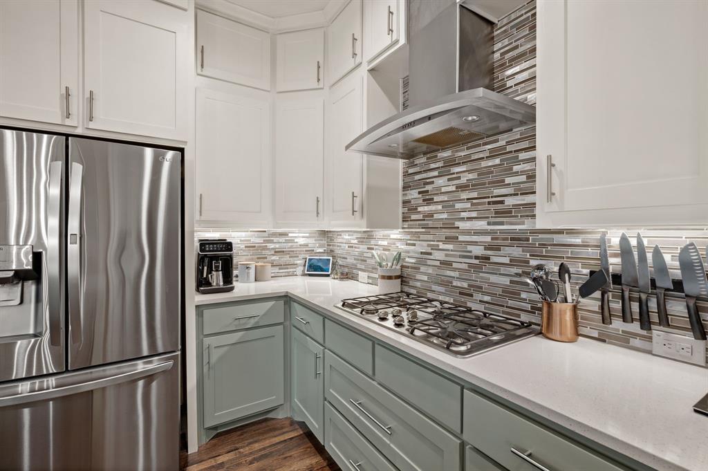 8254 Laflin Lane Dallas, TX 75231 - Photo 11 of 30