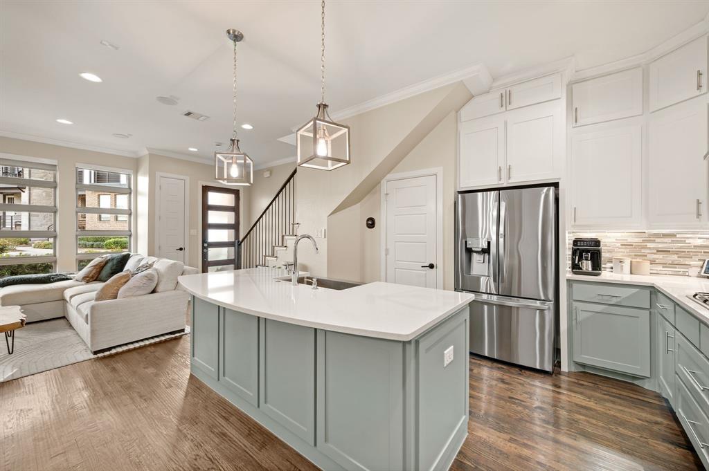 8254 Laflin Lane Dallas, TX 75231 - Photo 13 of 30