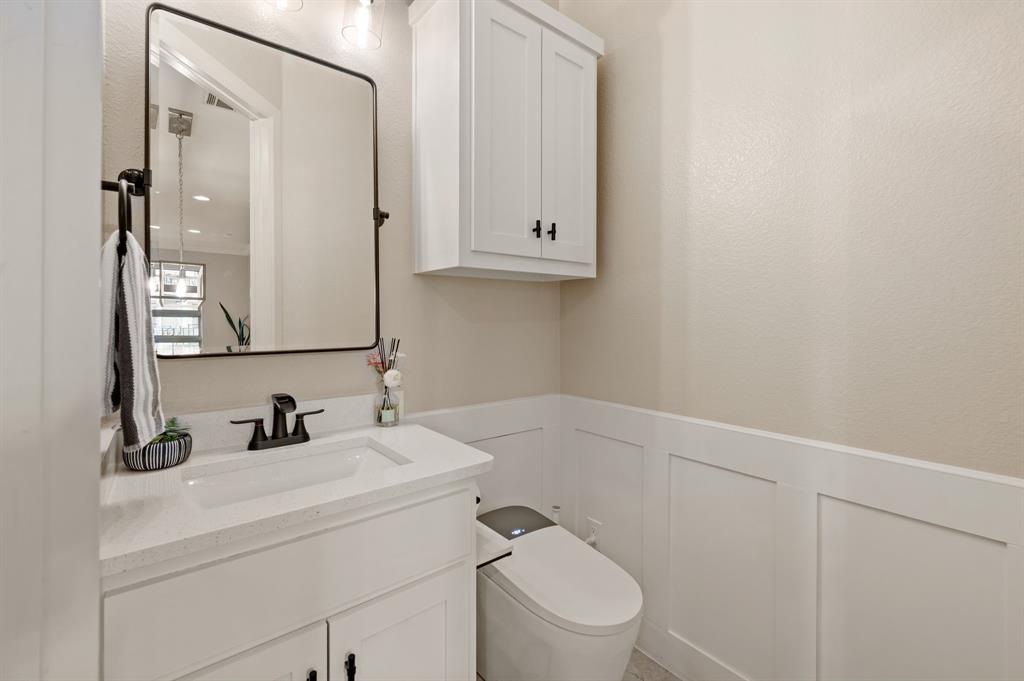 8254 Laflin Lane Dallas, TX 75231 - Photo 14 of 30