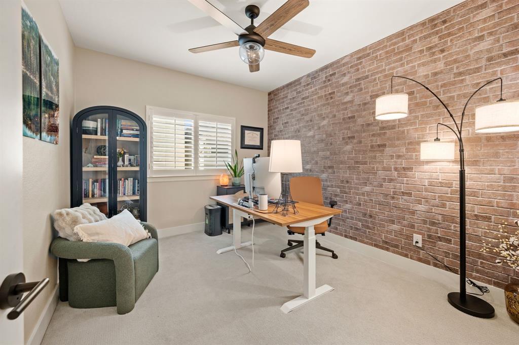 8254 Laflin Lane Dallas, TX 75231 - Photo 23 of 30