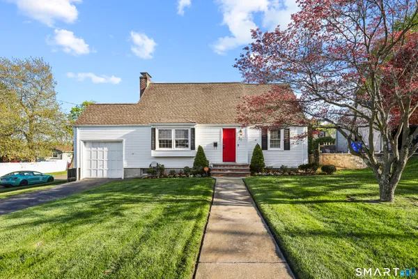 $369,000 | 51 Oakdale Street, Wethersfield, CT 06109