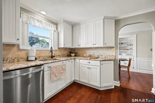$369,000 | 51 Oakdale Street, Wethersfield, CT 06109