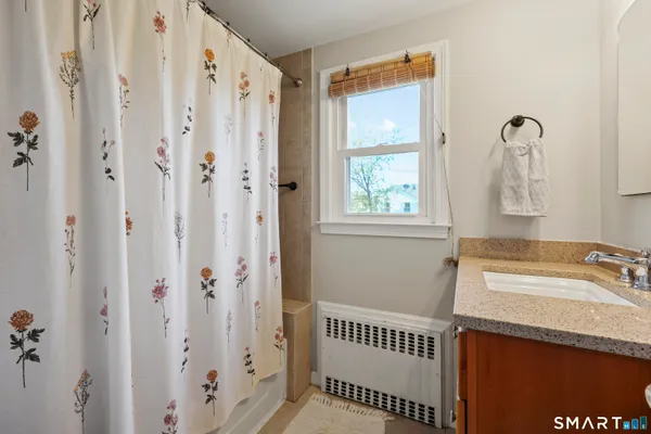 $369,000 | 51 Oakdale Street, Wethersfield, CT 06109