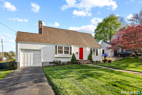 $369,000 | 51 Oakdale Street, Wethersfield, CT 06109