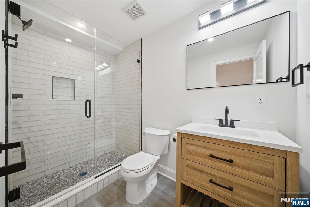 28 Irving Street Montclair, NJ 07042 - Photo 33 of 34
