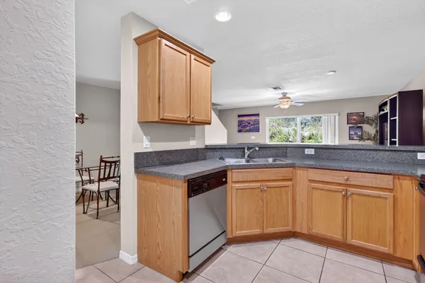 $319,000 | 2990 Southeast Lexington Lakes Drive, Stuart, FL 34994