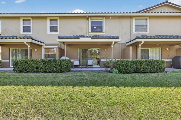 $319,000 | 2990 Southeast Lexington Lakes Drive, Stuart, FL 34994
