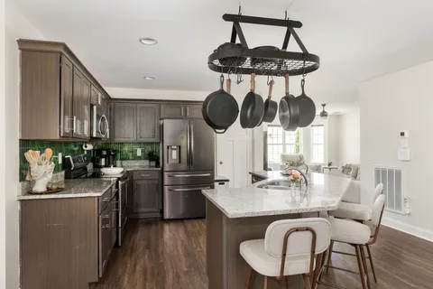 $369,900 | 1305 Park Mere Drive, Columbia, TN 38401