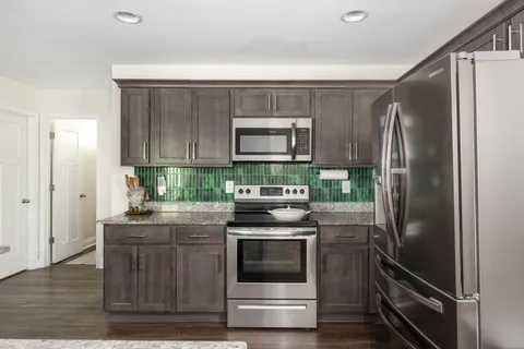 $369,900 | 1305 Park Mere Drive, Columbia, TN 38401