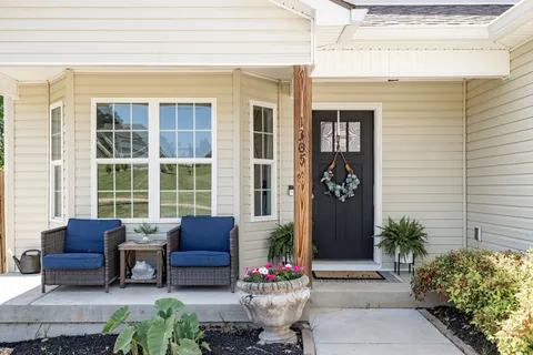 $369,900 | 1305 Park Mere Drive, Columbia, TN 38401