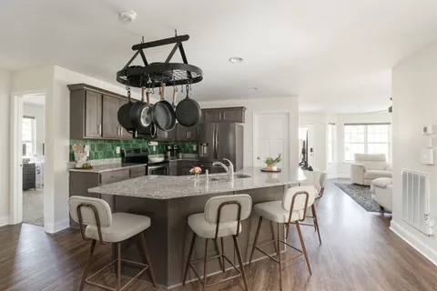 $369,900 | 1305 Park Mere Drive, Columbia, TN 38401