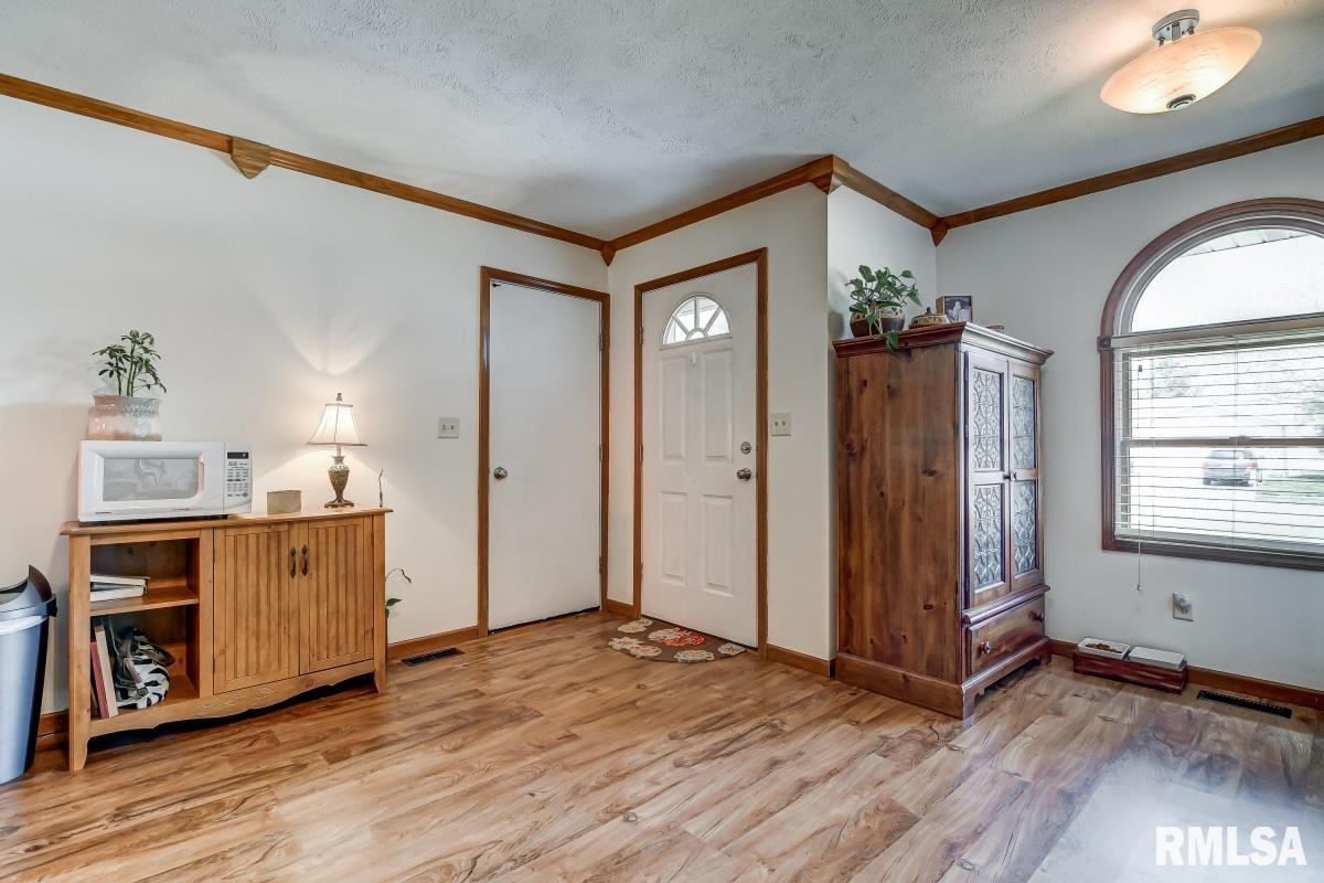6509 Brent Drive Springfield, IL 62712 - Photo 4 of 24 Gallery Image 4