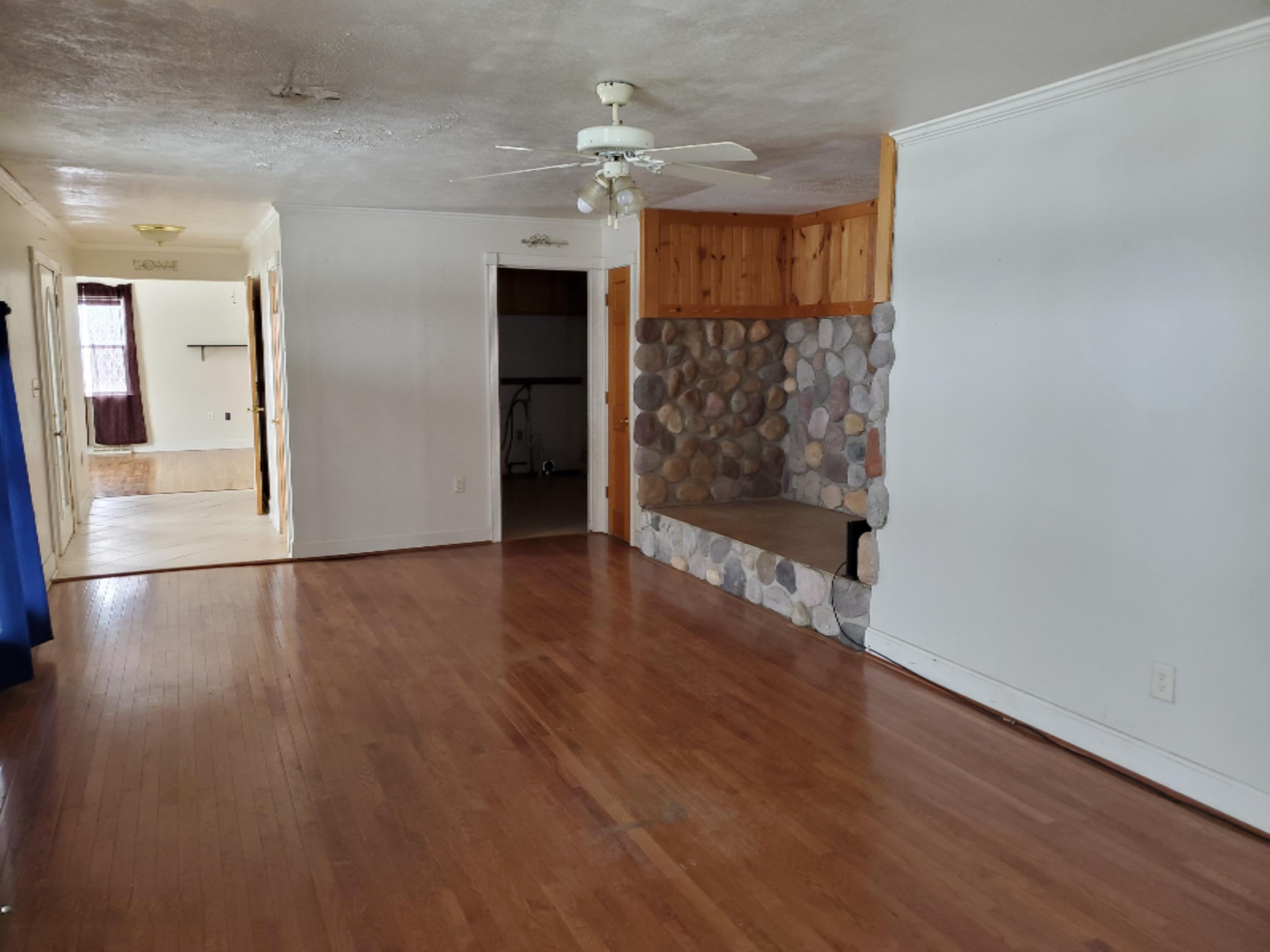 16796 Hawk Street Cassopolis, MI 49031 - Photo 3 of 6 20210104_111011