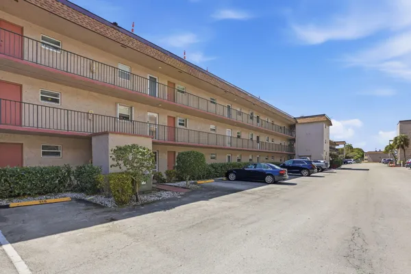 $97,000 | 721 Lori Drive, Unit 210, Palm Springs, FL 33461