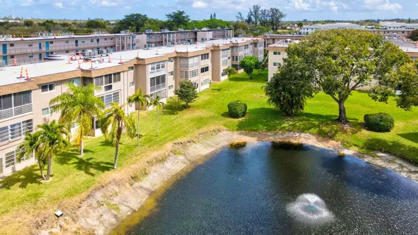 $97,000 | 721 Lori Drive, Unit 210, Palm Springs, FL 33461