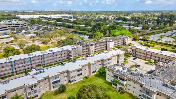 $97,000 | 721 Lori Drive, Unit 210, Palm Springs, FL 33461