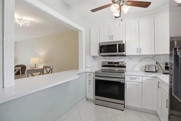 $97,000 | 721 Lori Drive, Unit 210, Palm Springs, FL 33461