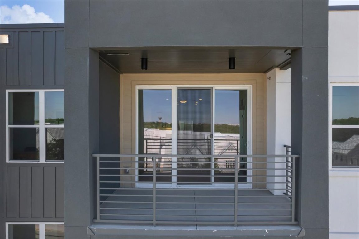 4801 Springdale Road, Unit 1402 Austin, TX 78723 - Photo 23 of 40 a view of outdoor space