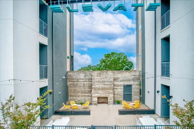 a view of outdoor space