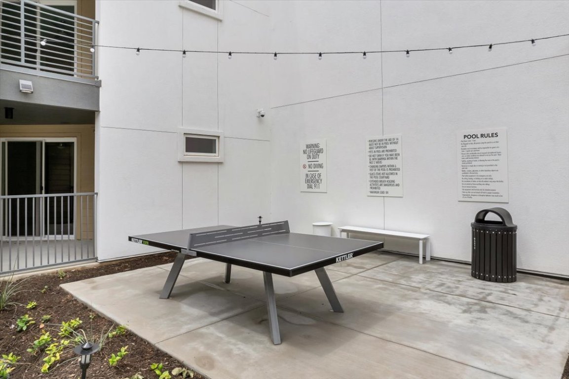 4801 Springdale Road, Unit 1402 Austin, TX 78723 - Photo 38 of 40 a workspace with furniture and window