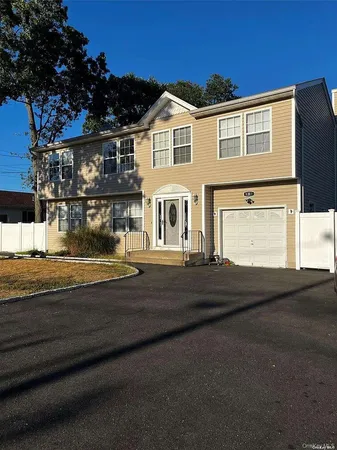 $3,450 | 1311 Pine Acres Boulevard, Bay Shore, NY 11706