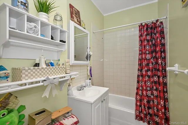 $1,129,000 | 69-25 59th Road | Maspeth