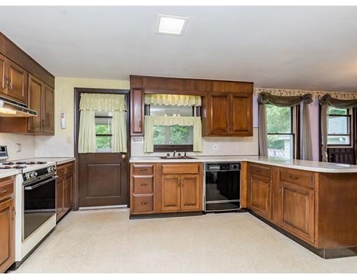 43 Donald Road Burlington, MA 01803 - Photo 16 of 34